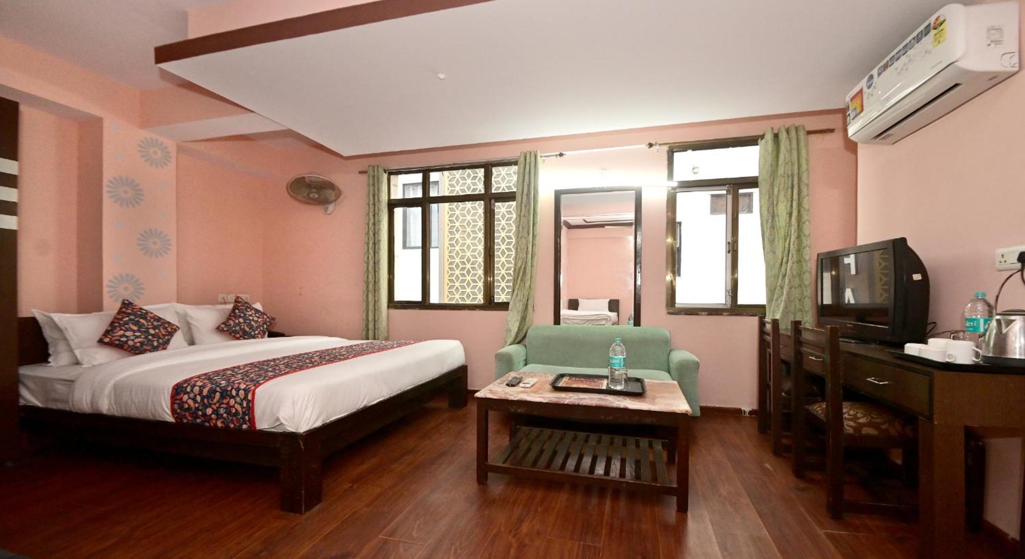 Hotel Laxmi Villa Palace-Near Jaipur Railway Station Экстерьер фото